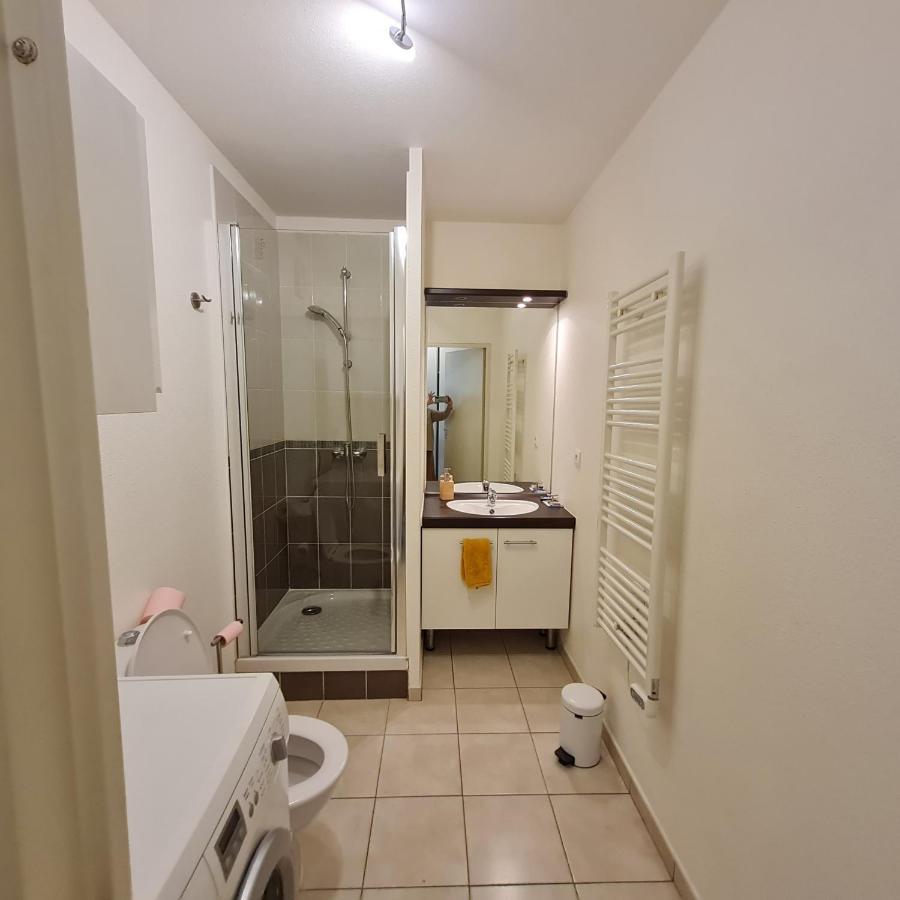 Beau Studio Tout Confort Au Calme Avec Parking . Appartement Villeurbanne Buitenkant foto